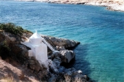 <h5>Ermita de Agios Sozon</h5><p>Capilla de Agios Sozon de la isla griega de Naxos en las islas griegas de Grecia.</p>