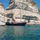 Tour en Goleta Dia Completo a Kleftiko desde Adamas, Milos.