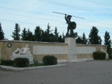<h5>Monumento a Leónidas</h5><p>En las Termópilas encontramos el monumento a Leónidas y a sus 300 espartanos.</p>