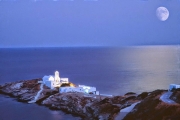 <h5>Ermita de Panagia Chrissopigi</h5><p>Capilla de Panagia Chrissopigi, de la isla griega de Sifnos en las islas griegas de Grecia.</p>