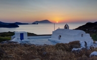 <h5>Ermita de Panagia Tourliani</h5><p>Capilla de Panagia Tourliani de la isla griega de Milos en las islas griegas de Grecia.</p>