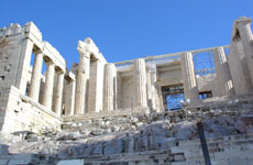 Los Propileos de la Acrópolis de Atenas