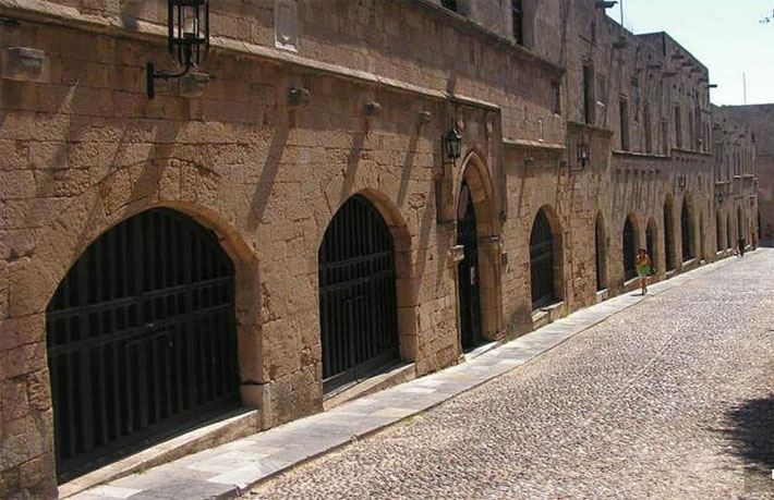 Calle de los Caballeros, Rodas