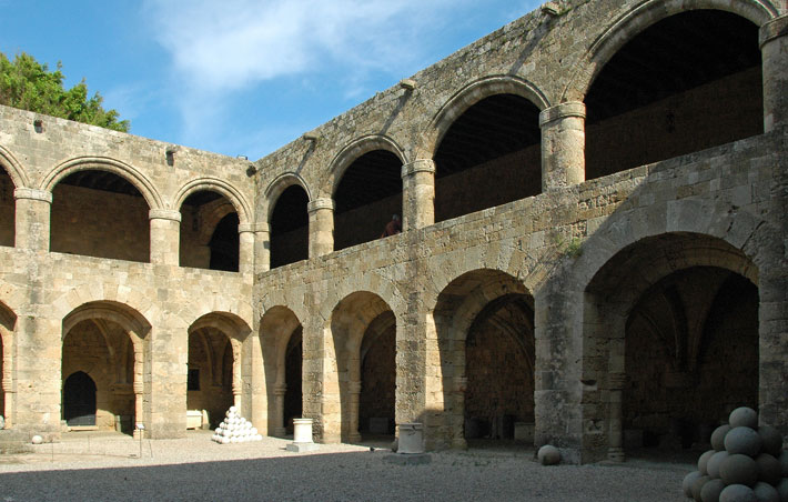 Hospital Caballeros, Rodas