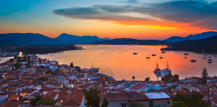 La isla de Poros, Islas del Sarónico, Grecia, Islas Griegas