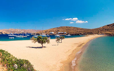 Isla griega de Kythnos en Grecia